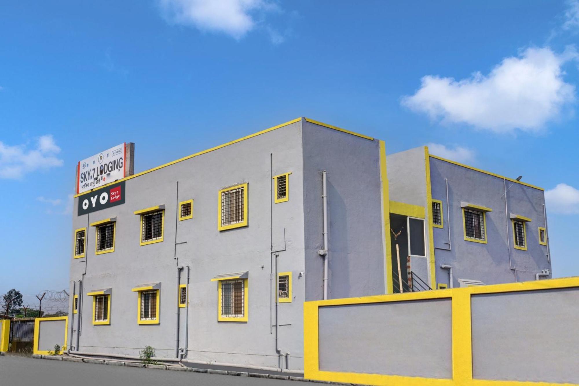 Hotel O Sky 7 Lodge Pimpalwandi Bagian luar foto