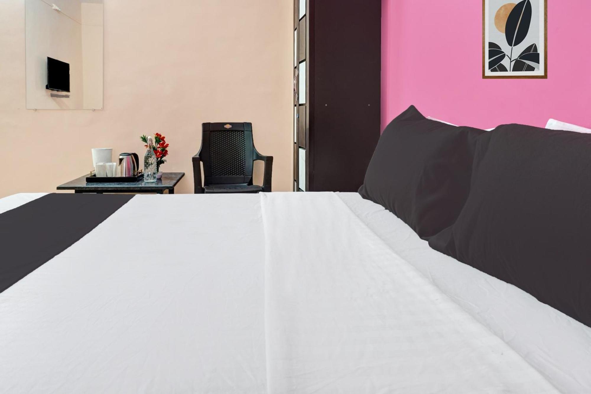 Hotel O Sky 7 Lodge Pimpalwandi Bagian luar foto
