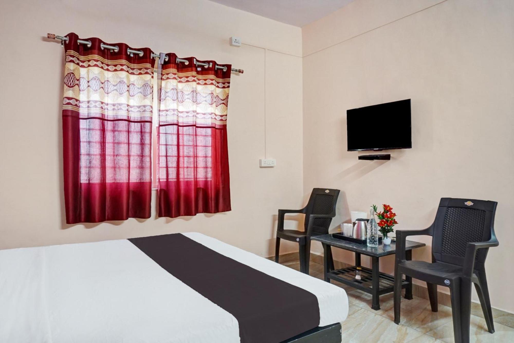 Hotel O Sky 7 Lodge Pimpalwandi Bagian luar foto