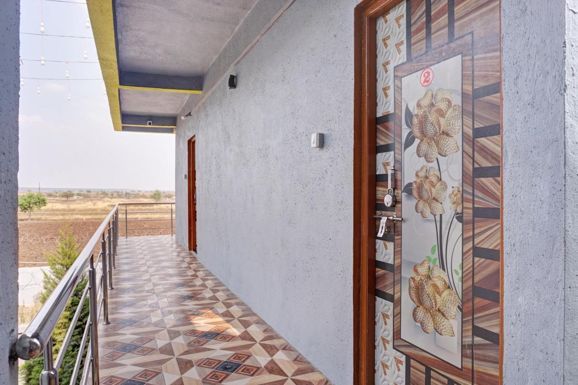Hotel O Sky 7 Lodge Pimpalwandi Bagian luar foto