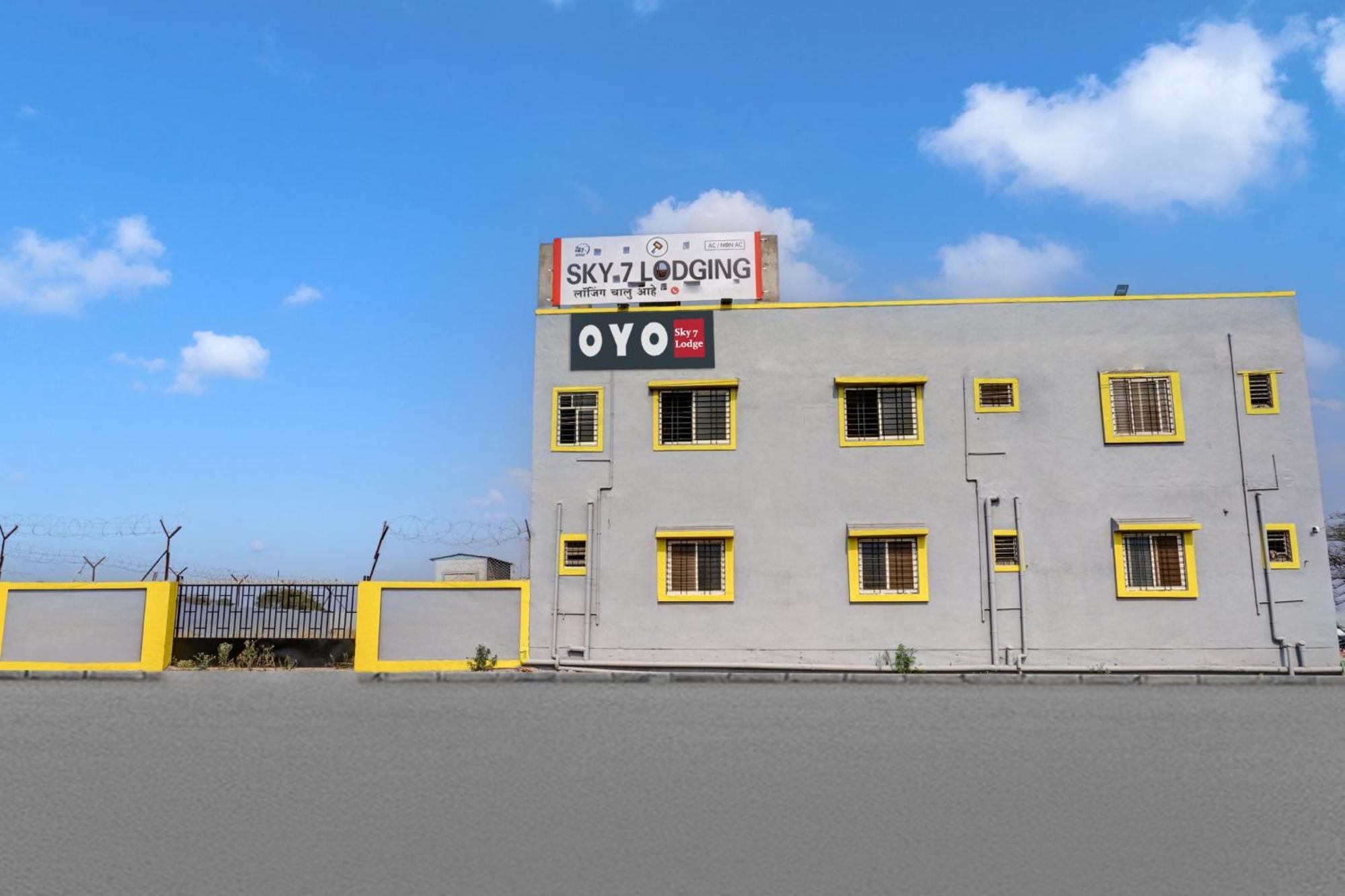 Hotel O Sky 7 Lodge Pimpalwandi Bagian luar foto