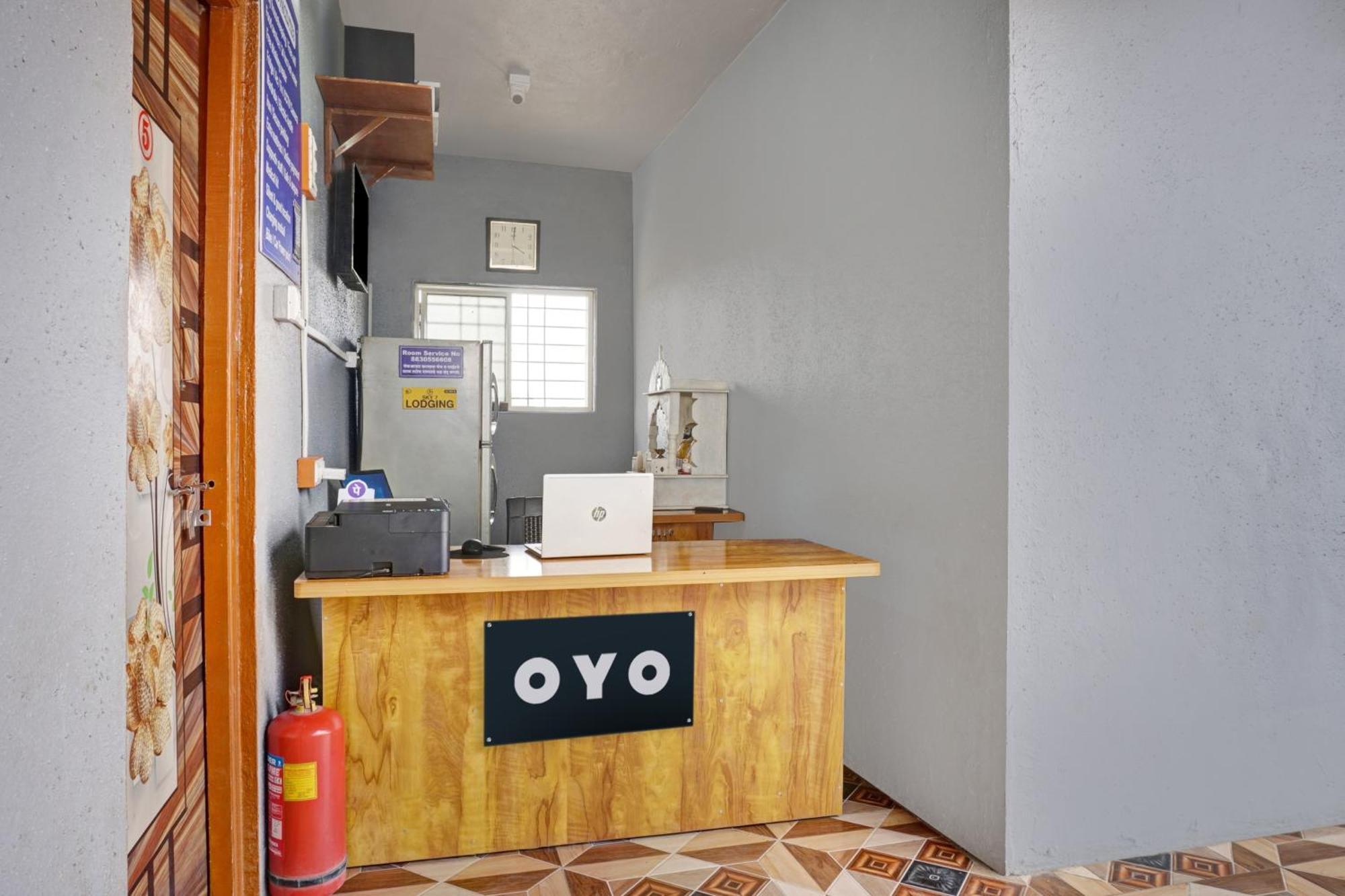 Hotel O Sky 7 Lodge Pimpalwandi Bagian luar foto